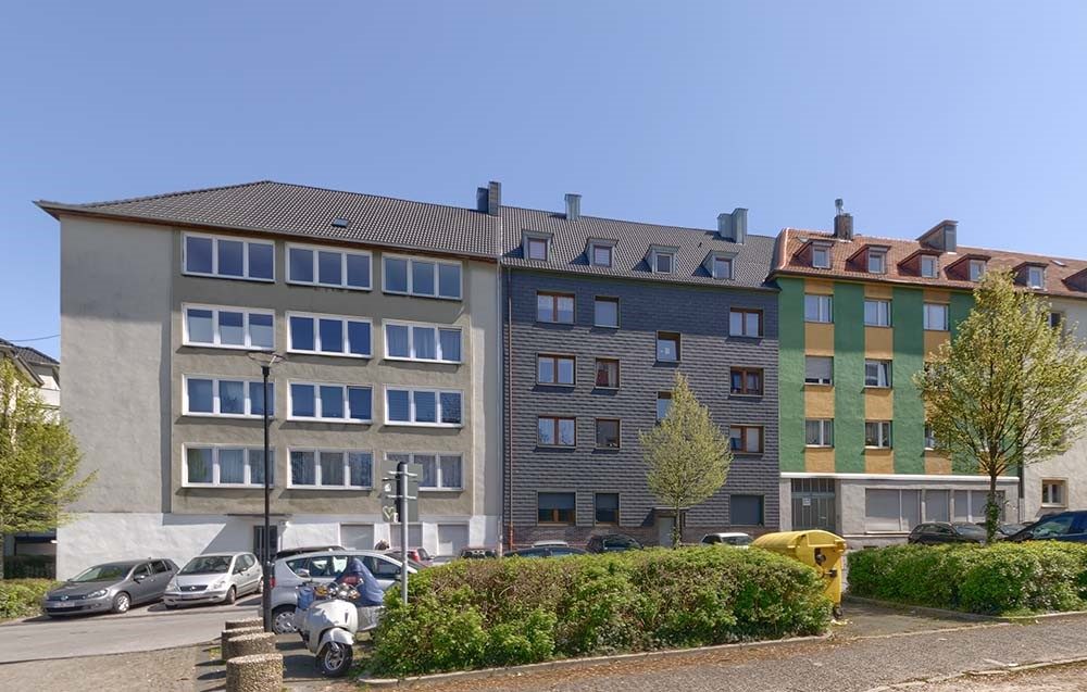 Gründerzeit-Mehrfamilienhaus in geschlossener Häuserzeile